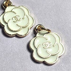 CHANEL Vintage Camellia Enamel Charm Pair Cream Gold Made in France Authentic
